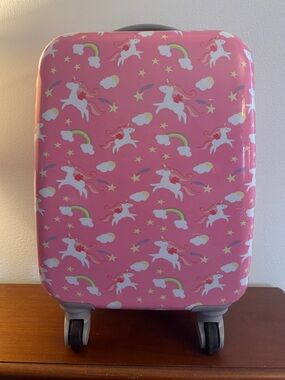Travelers Club Unicorn Hard-Shell Carry-On Luggage
